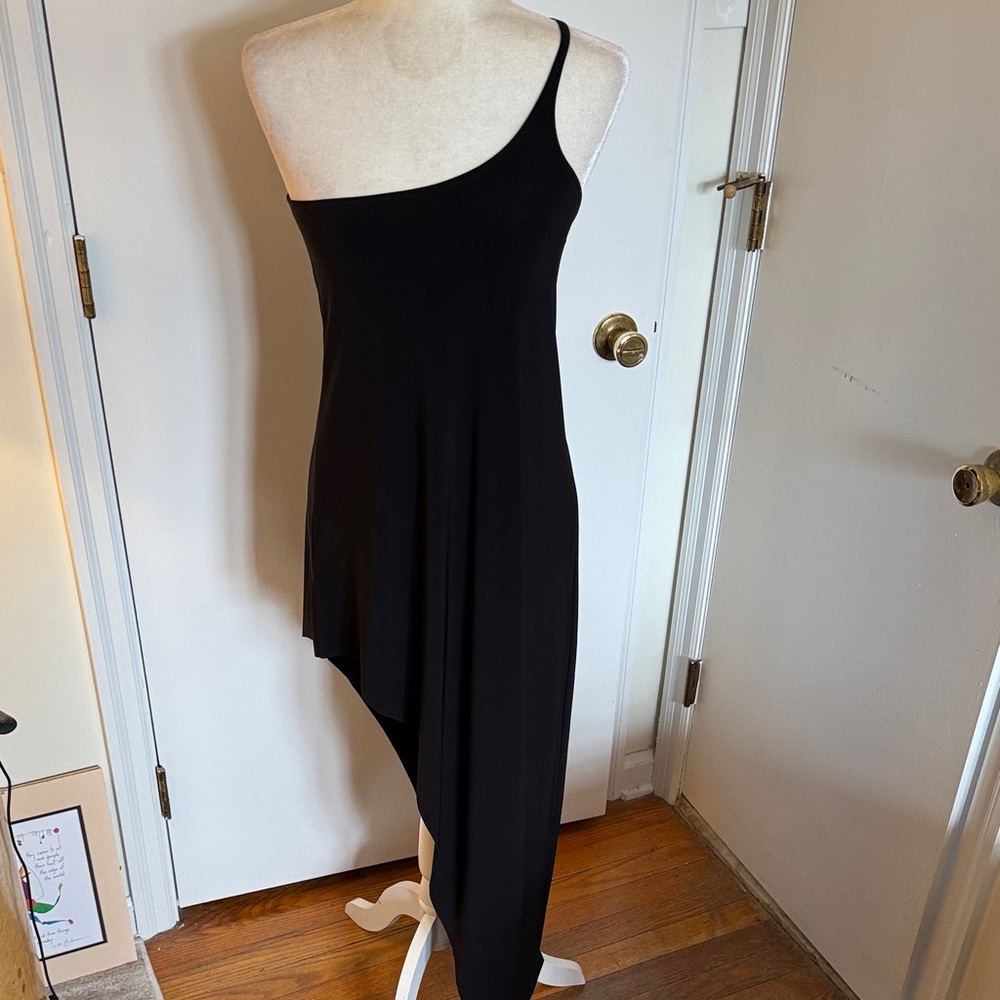 Norma Kamali Asymetrical Top SZ. Med EUC